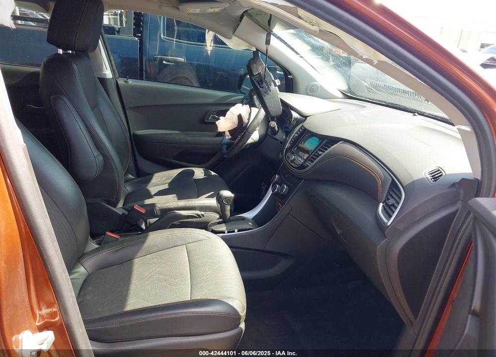 2019 CHEVROLET TRAX LT VIN: 3GNCJLSB5KL303881