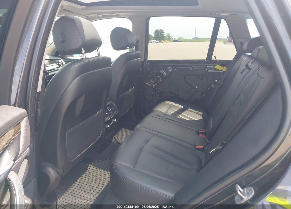 2015 BMW X5 VIN: 5UXKR0C57F0K72039