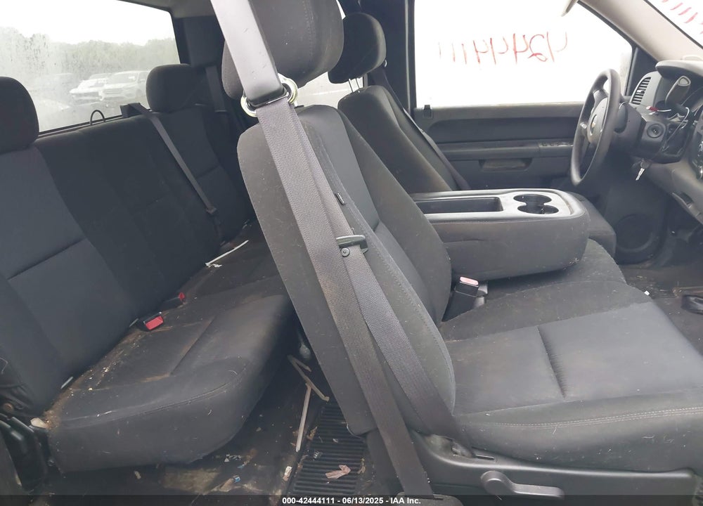 2011 CHEVROLET SILVERADO 1500 LS VIN: 1GCRCREA0BZ340784