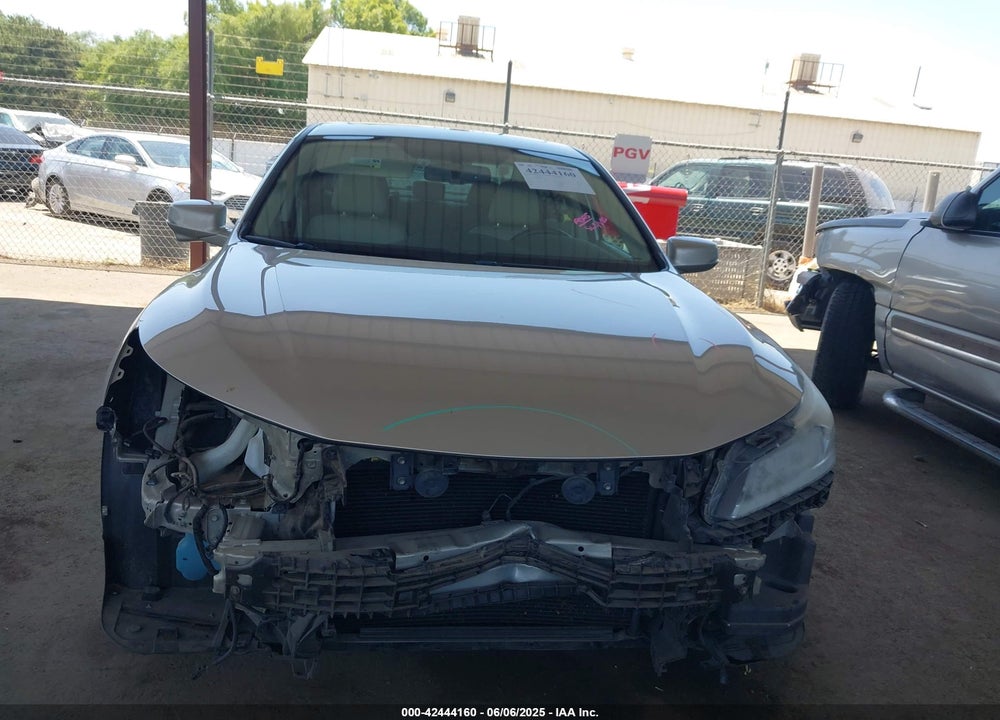 2017 HONDA ACCORD VIN: 1HGCR3F85HA022102