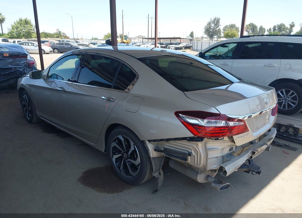 2017 HONDA ACCORD VIN: 1HGCR3F85HA022102