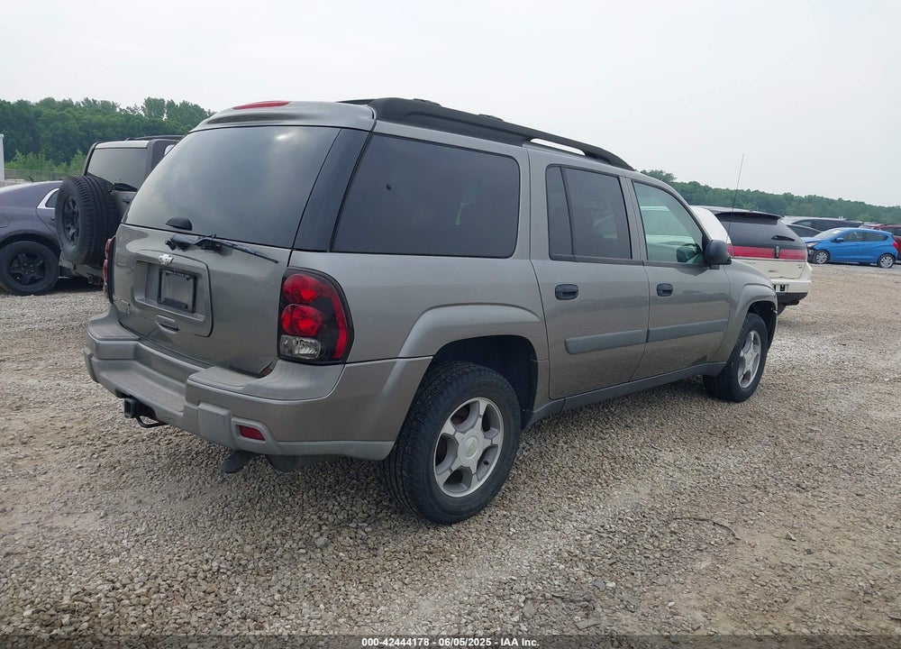 2005 CHEVROLET TRAILBLAZER EXT LS VIN: 1GNES16S356124581