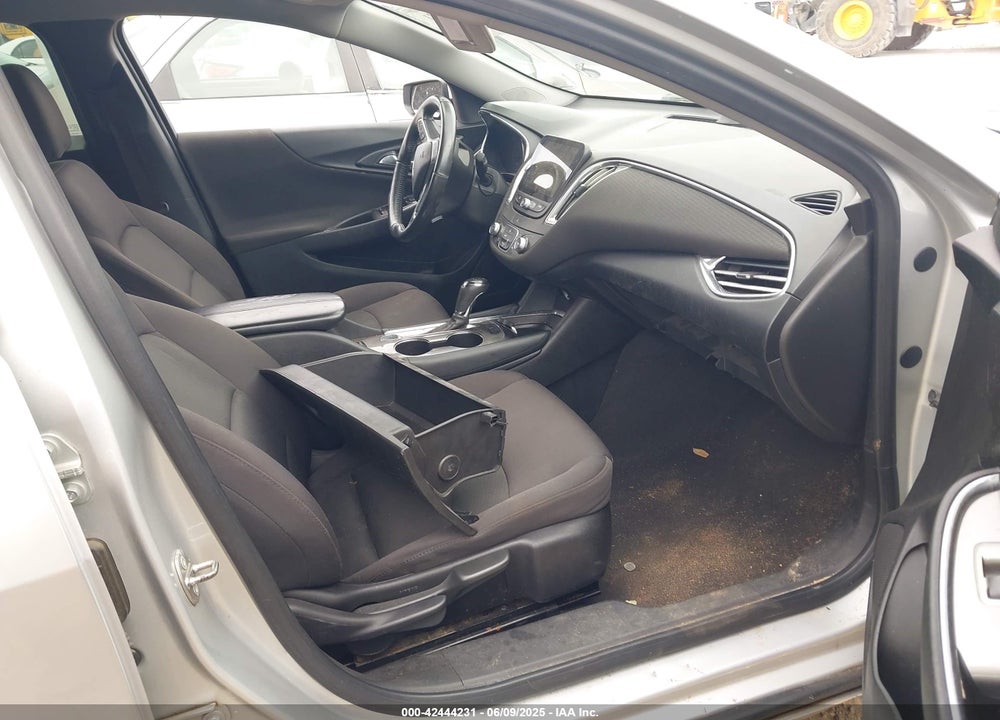 2017 CHEVROLET MALIBU VIN: 1G1ZE5STXHF172325