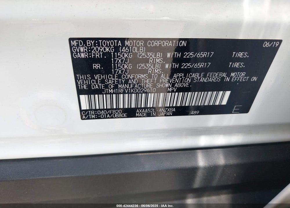 2019 TOYOTA RAV4 LE VIN: JTMH1RFV1KD029610