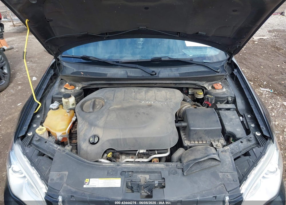 2012 CHRYSLER 200 VIN: 1C3CCBCG6CN327135