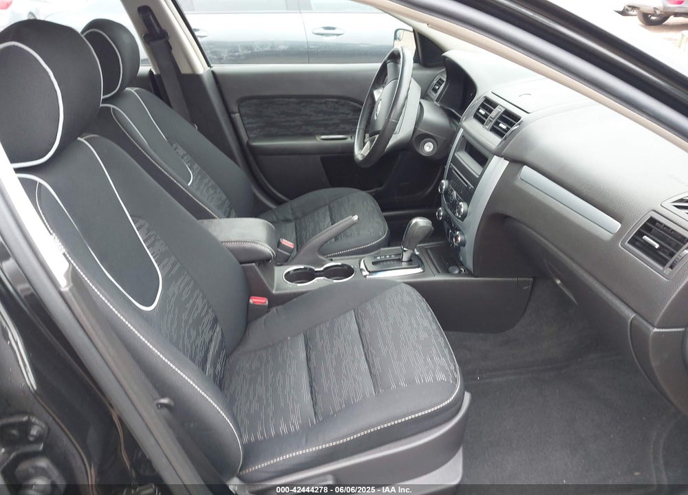 2011 FORD FUSION VIN: 3FAHP0HG5BR190385
