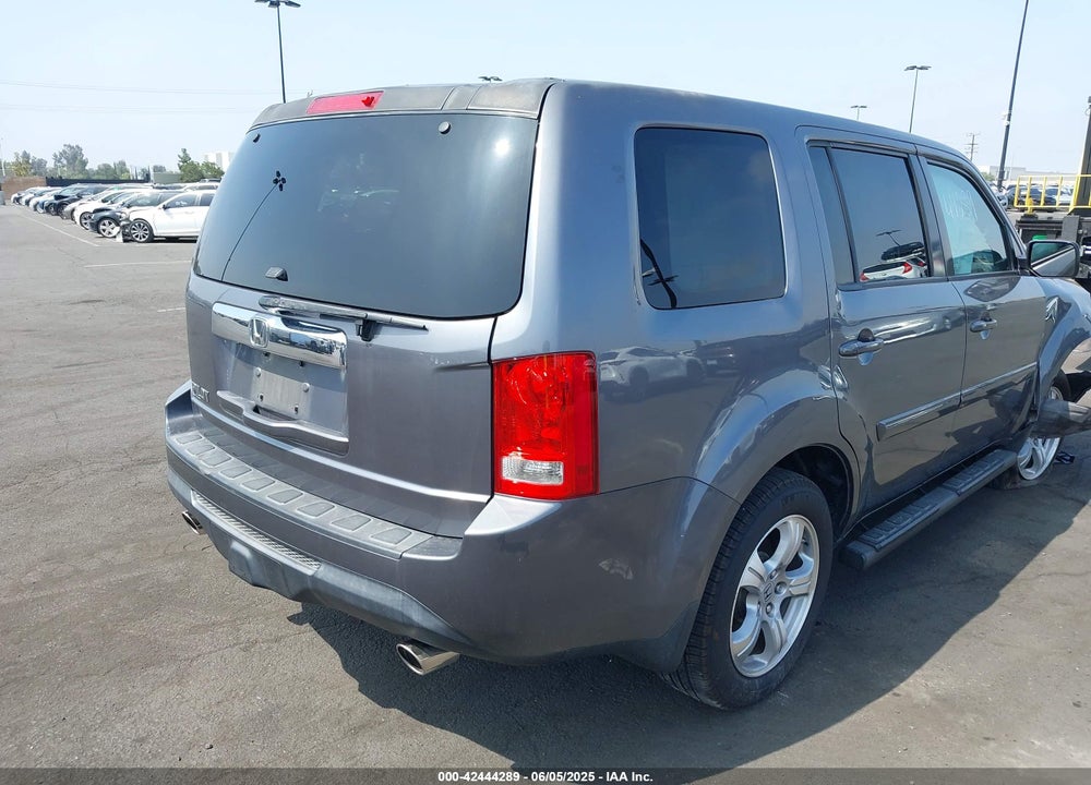 2015 HONDA PILOT VIN: 5FNYF3H50FB004689