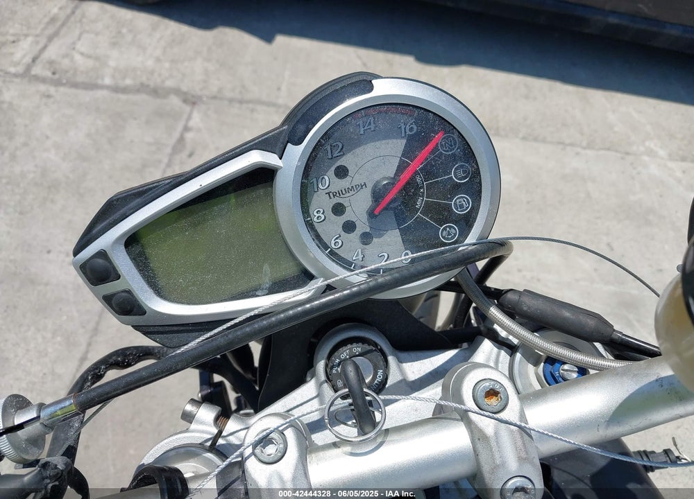 2012 TRIUMPH MOTORCYCLE STREET TRIPLE VIN: SMTD02NE4CT495230