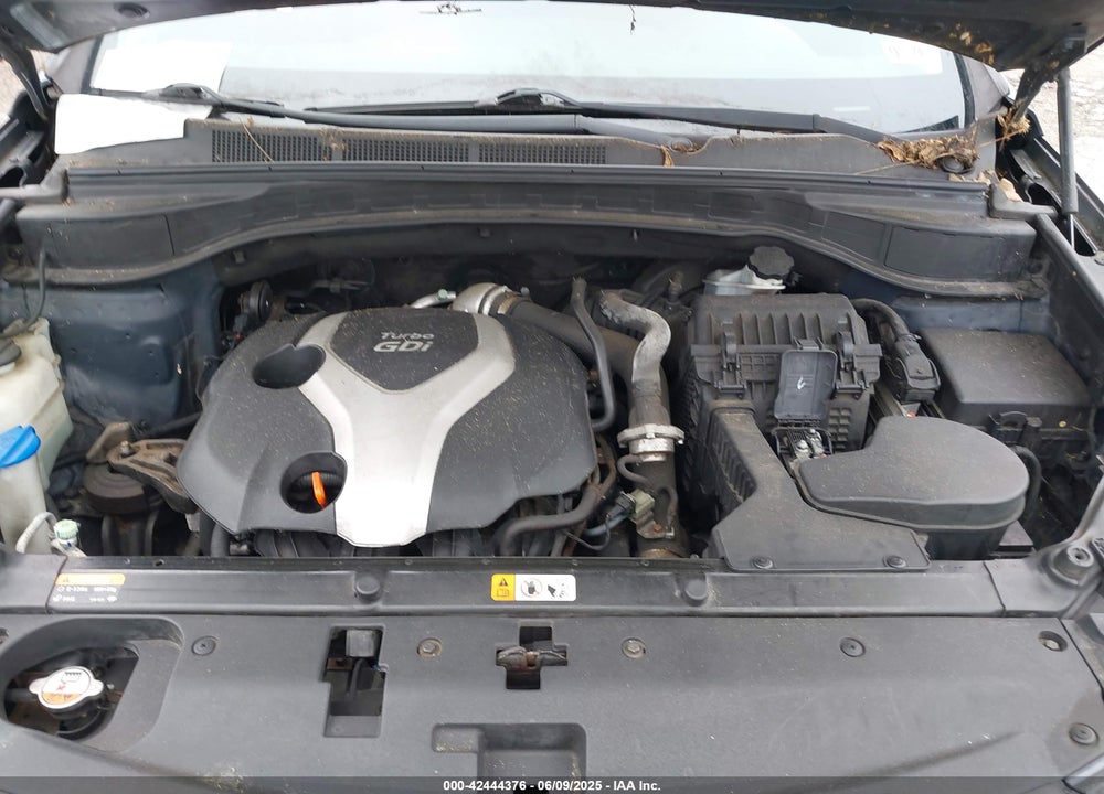 2013 HYUNDAI SANTA FE VIN: 5XYZWDLA4DG031060