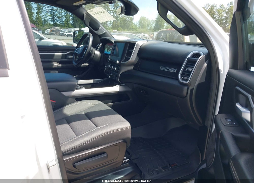 2022 RAM 1500 BIG HORN 4X4 6'4 BOX VIN: 1C6SRFBT6NN164539