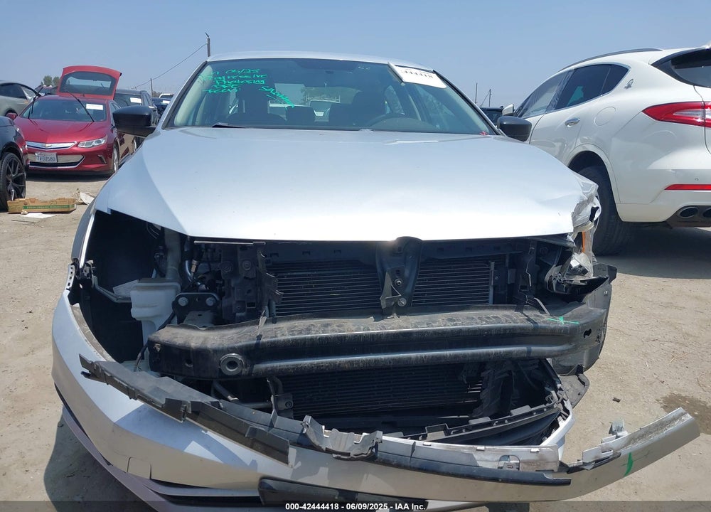 2016 VOLKSWAGEN JETTA VIN: 3VWD67AJ2GM250005