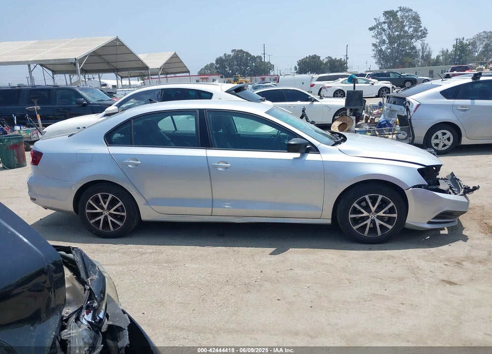 2016 VOLKSWAGEN JETTA VIN: 3VWD67AJ2GM250005
