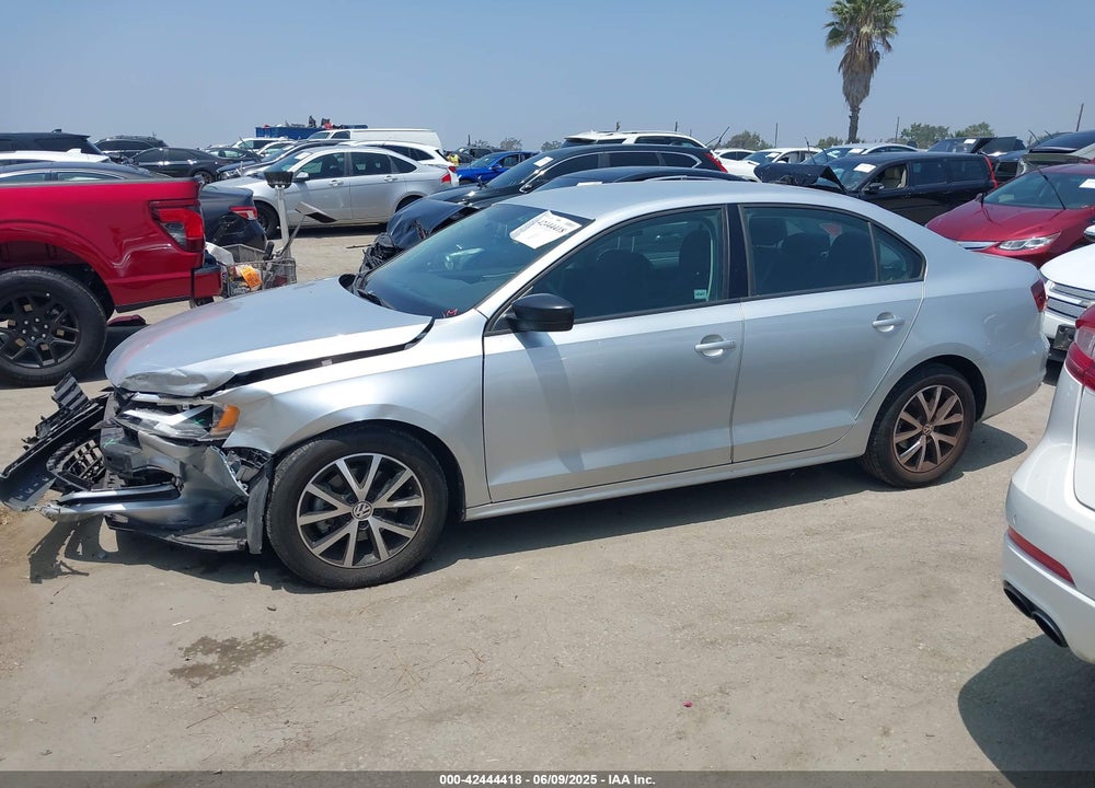 2016 VOLKSWAGEN JETTA VIN: 3VWD67AJ2GM250005