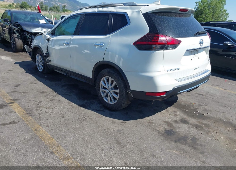 2018 NISSAN ROGUE VIN: 5N1AT2MV9JC851089