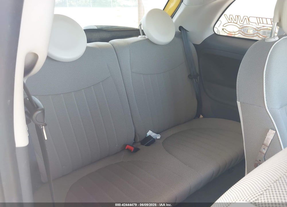 2015 FIAT 500 LOUNGE VIN: 3C3CFFCRXFT619780