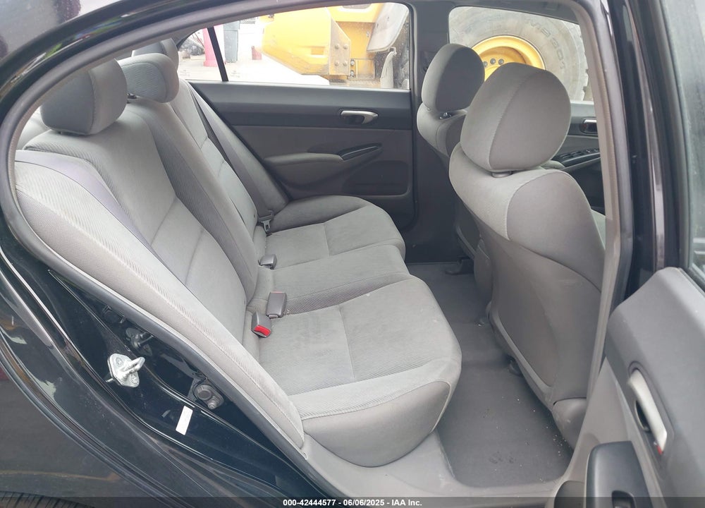 2010 HONDA CIVIC VIN: 2HGFA1F58AH321072