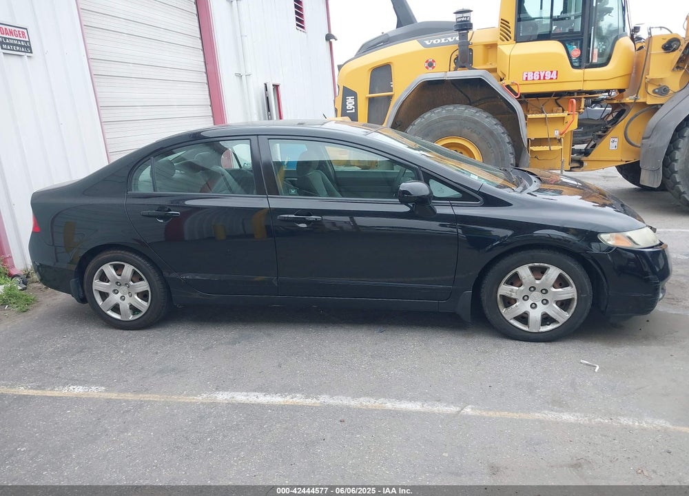 2010 HONDA CIVIC VIN: 2HGFA1F58AH321072