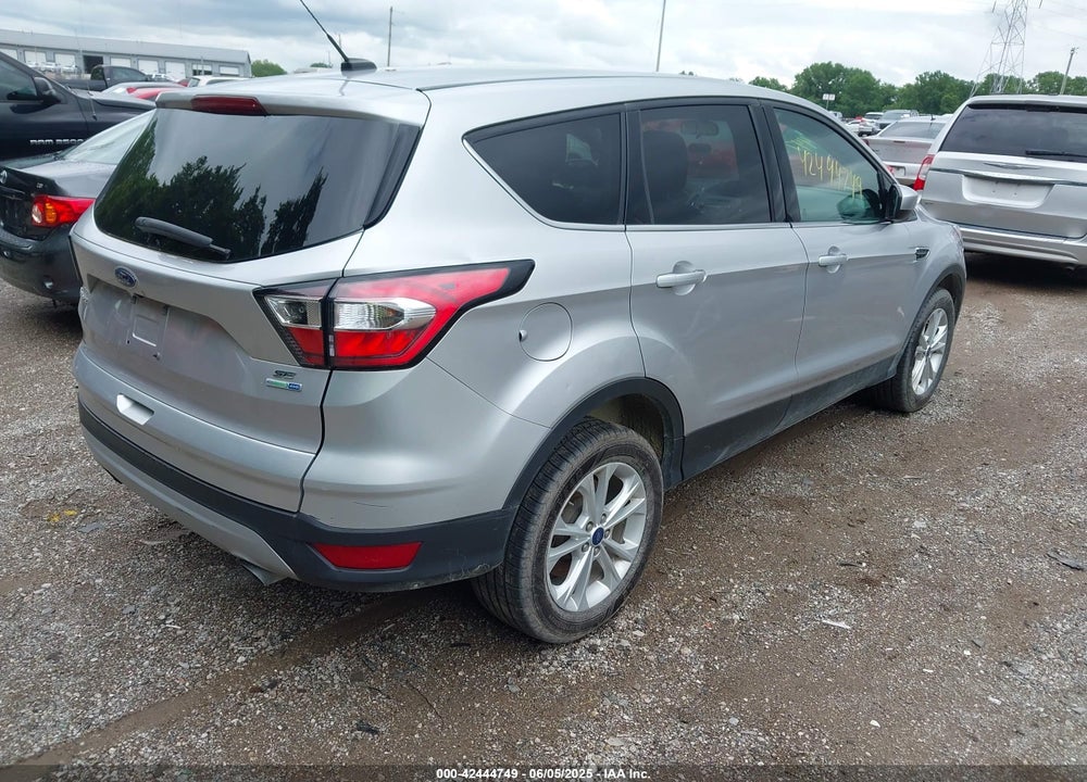 2017 FORD ESCAPE SE VIN: 1FMCU9GDXHUA73293