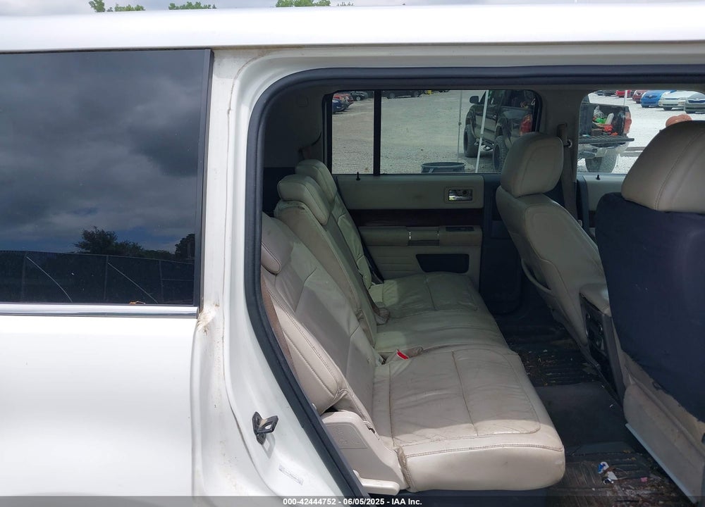 2009 FORD FLEX VIN: 2FMEK62C29BA01927