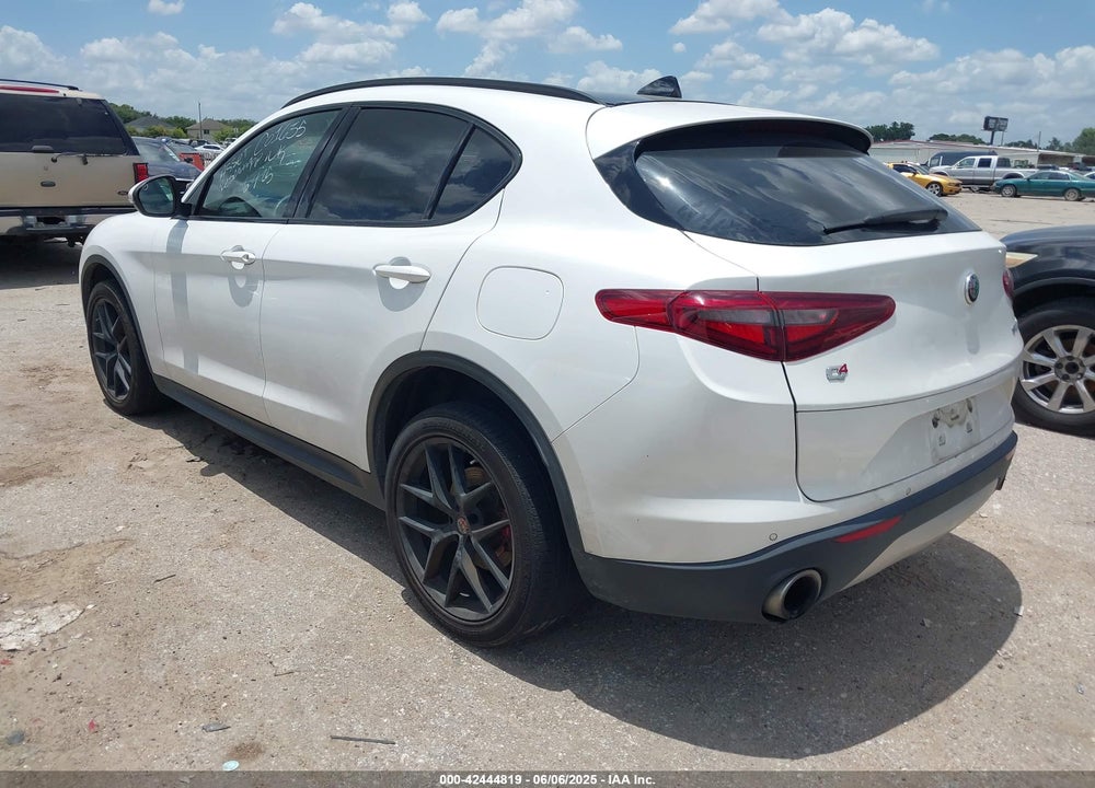 2018 ALFA ROMEO STELVIO VIN: ZASFAKNN6J7C01635