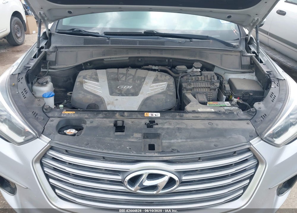 2017 HYUNDAI SANTA FE VIN: KM8SMDHF9HU224820