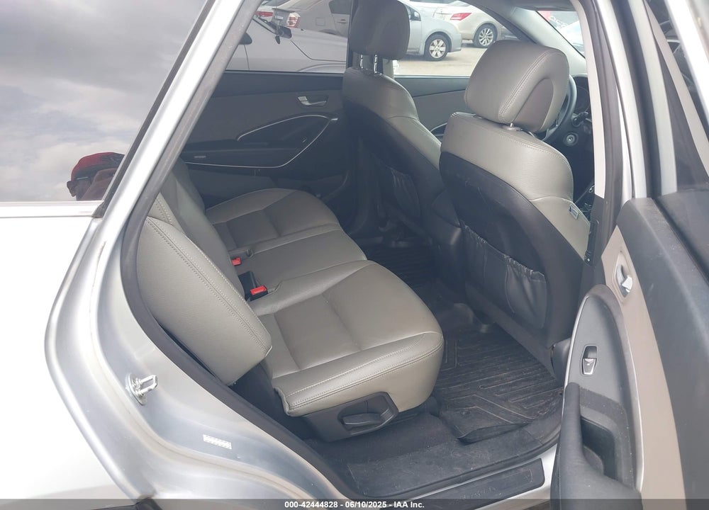 2017 HYUNDAI SANTA FE VIN: KM8SMDHF9HU224820