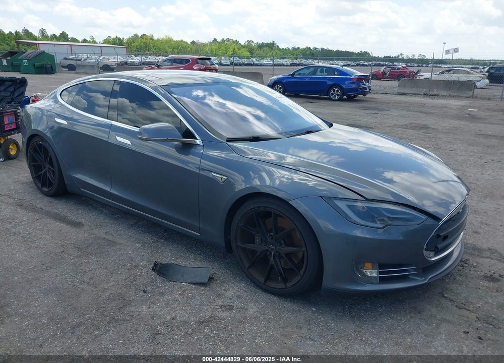2013 TESLA MODEL S PERFORMANCE VIN: 5YJSA1DP9DFP17832