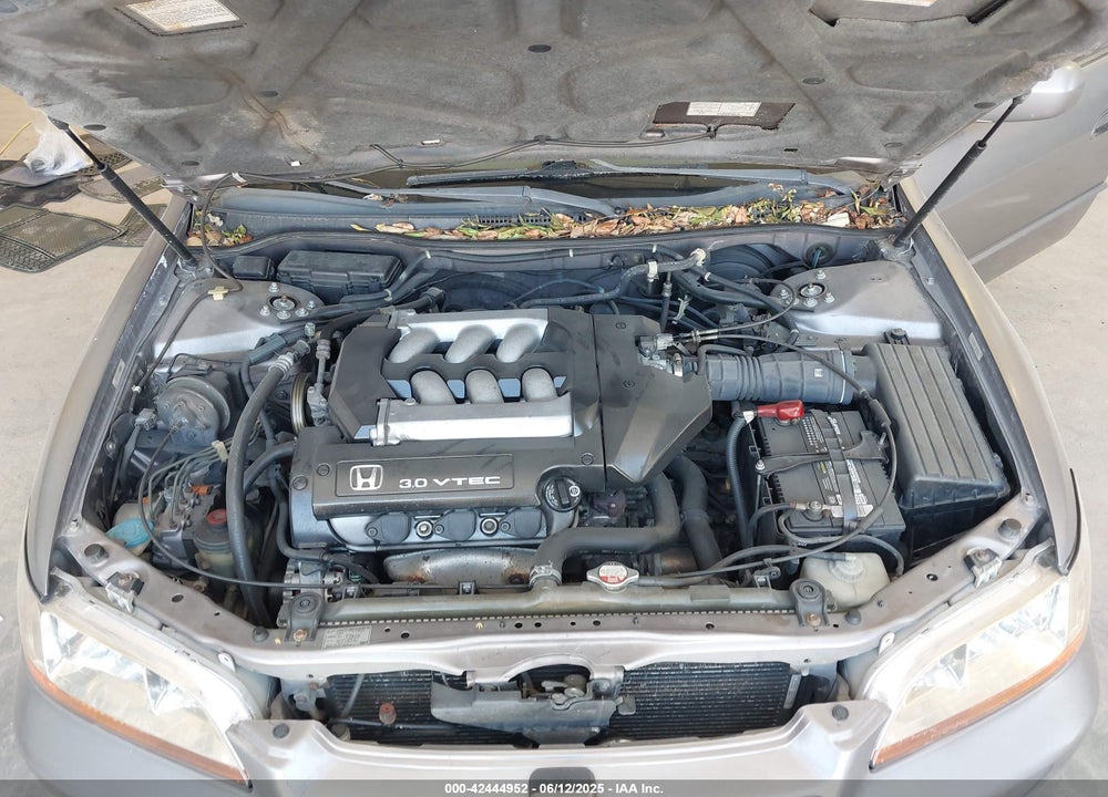 2000 HONDA ACCORD 3.0 EX VIN: 1HGCG1655YA056248