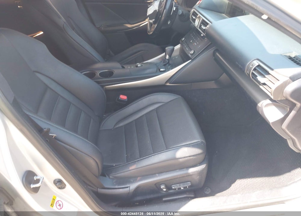 2016 LEXUS IS200T VIN: JTHBA1D28G5004980