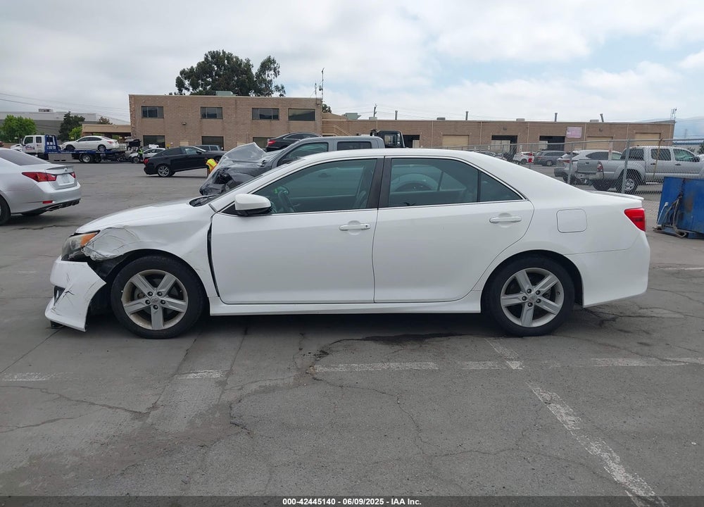 2014 TOYOTA CAMRY SE VIN: 4T1BF1FK3EU339370
