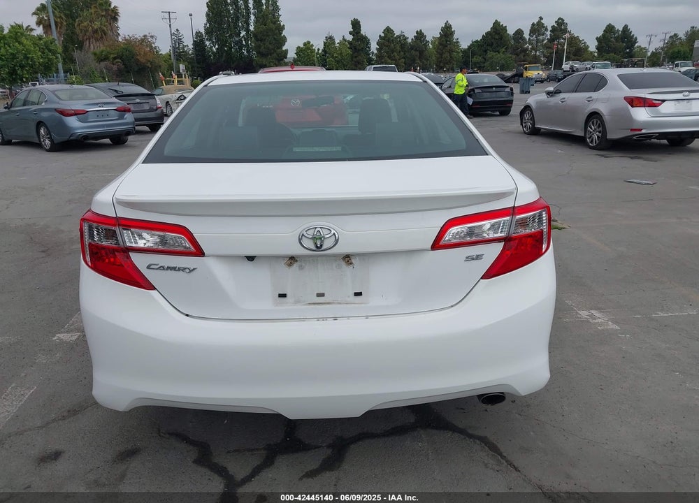 2014 TOYOTA CAMRY SE VIN: 4T1BF1FK3EU339370