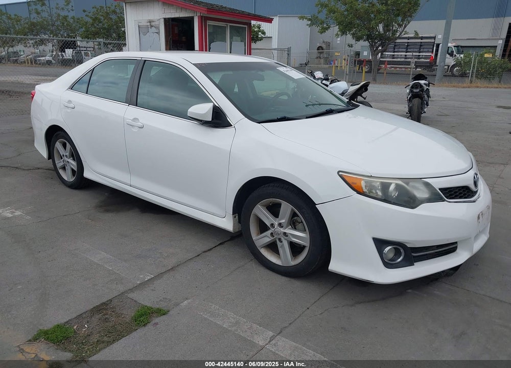 2014 TOYOTA CAMRY SE VIN: 4T1BF1FK3EU339370