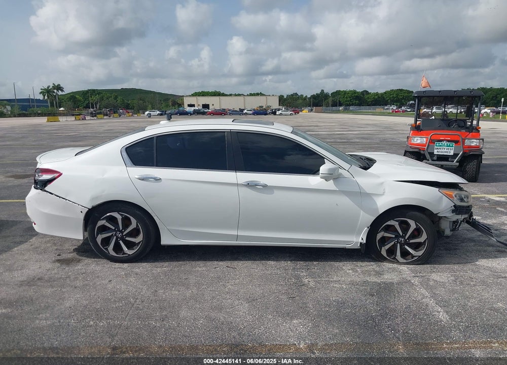 2017 HONDA ACCORD VIN: 1HGCR2F91HA186000