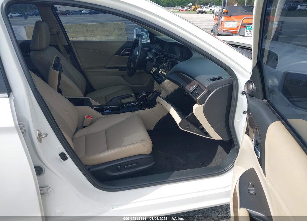 2017 HONDA ACCORD VIN: 1HGCR2F91HA186000