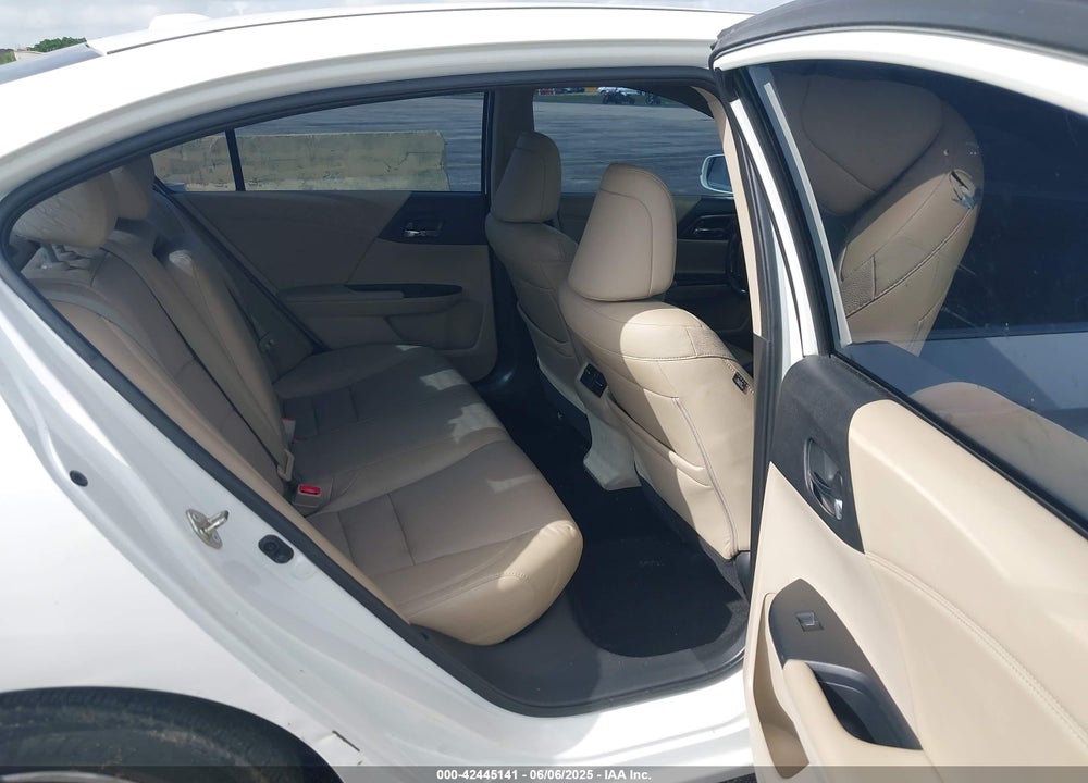 2017 HONDA ACCORD VIN: 1HGCR2F91HA186000