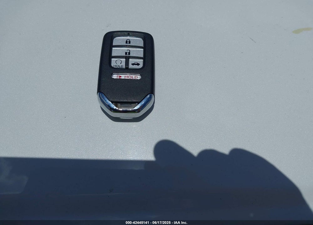2017 HONDA ACCORD VIN: 1HGCR2F91HA186000