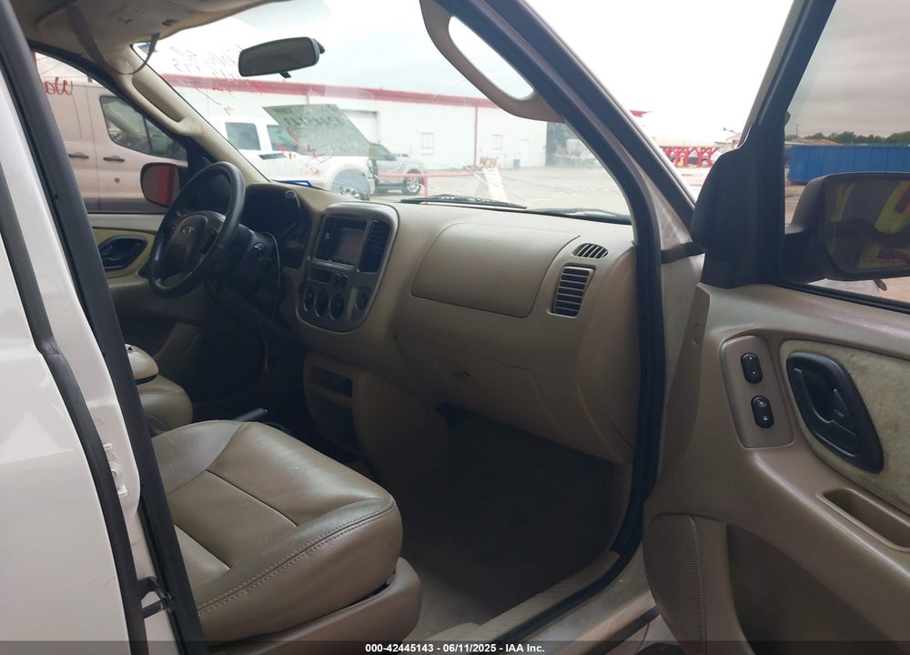 2004 FORD ESCAPE XLT VIN: 1FMCU93194KA79300