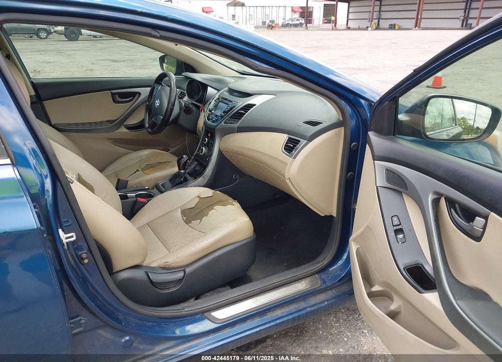 2014 HYUNDAI ELANTRA VIN: KMHDH4AH3EU051204