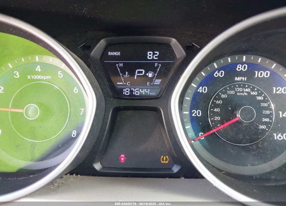 2014 HYUNDAI ELANTRA VIN: KMHDH4AH3EU051204