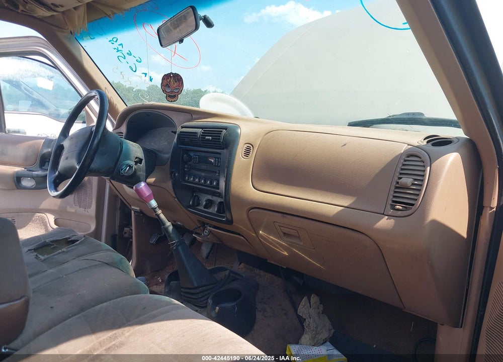 1996 FORD RANGER VIN: 1FTCR10A9TUD57885