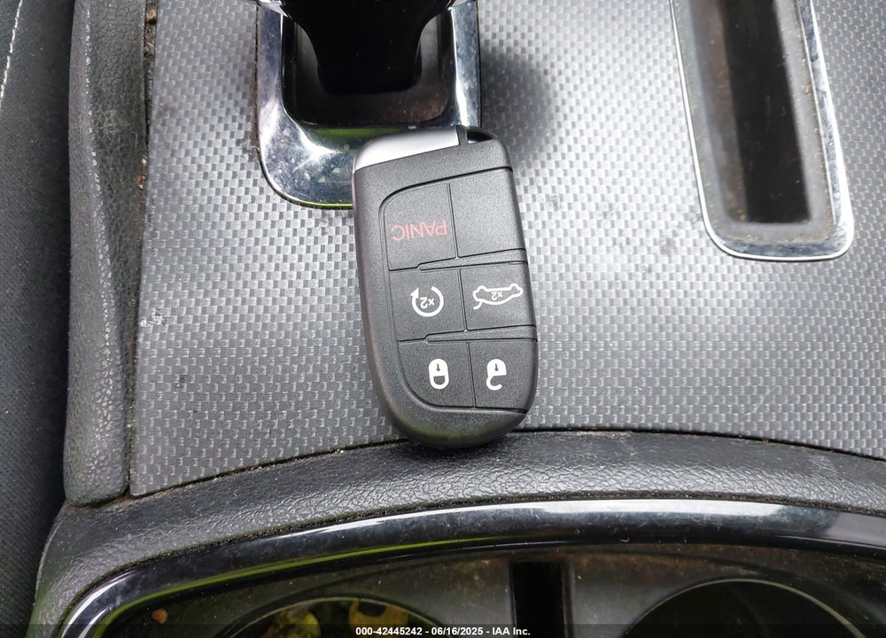 2014 CHRYSLER 300 VIN: 2C3CCAGG3EH311832