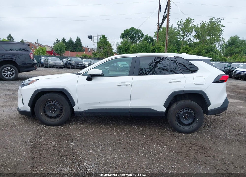 2024 TOYOTA RAV4 VIN: 2T3G1RFV3RC463800