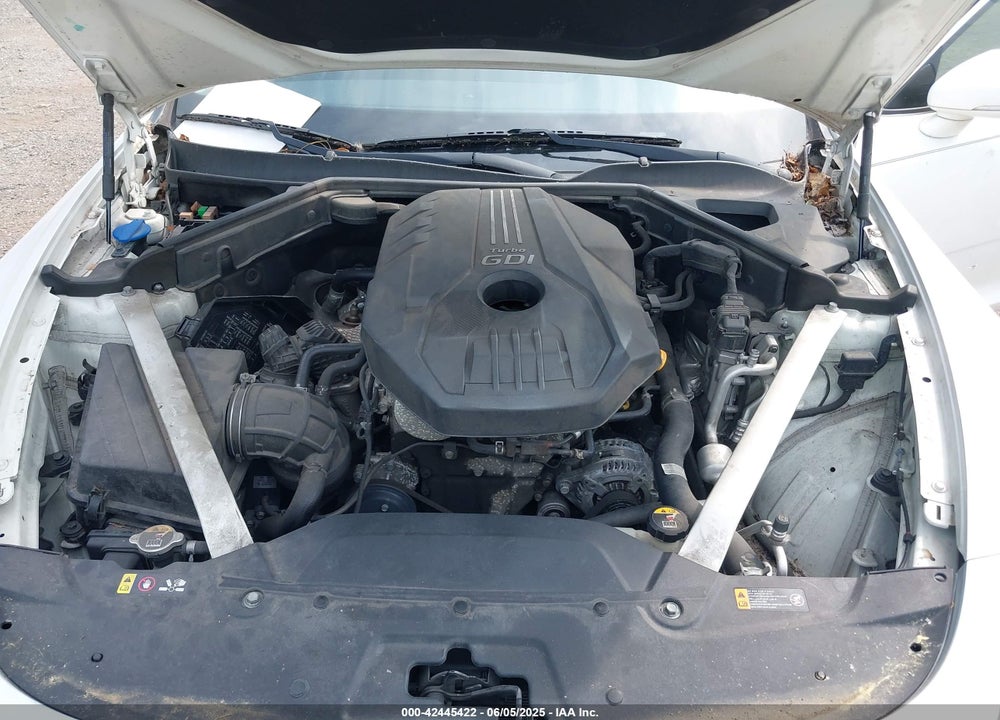 2018 KIA STINGER VIN: KNAE25LAXJ6015022