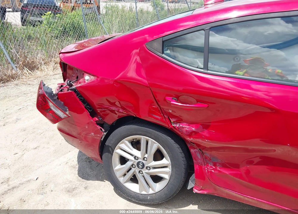 2019 HYUNDAI ELANTRA SEL VIN: KMHD84LF2KU842850