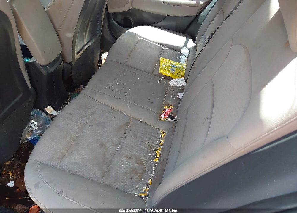 2019 HYUNDAI ELANTRA SEL VIN: KMHD84LF2KU842850