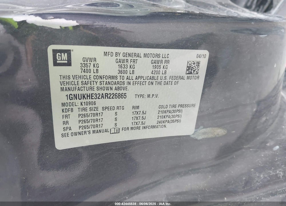 2010 CHEVROLET SUBURBAN 1500 VIN: 1GNUKHE32AR226865