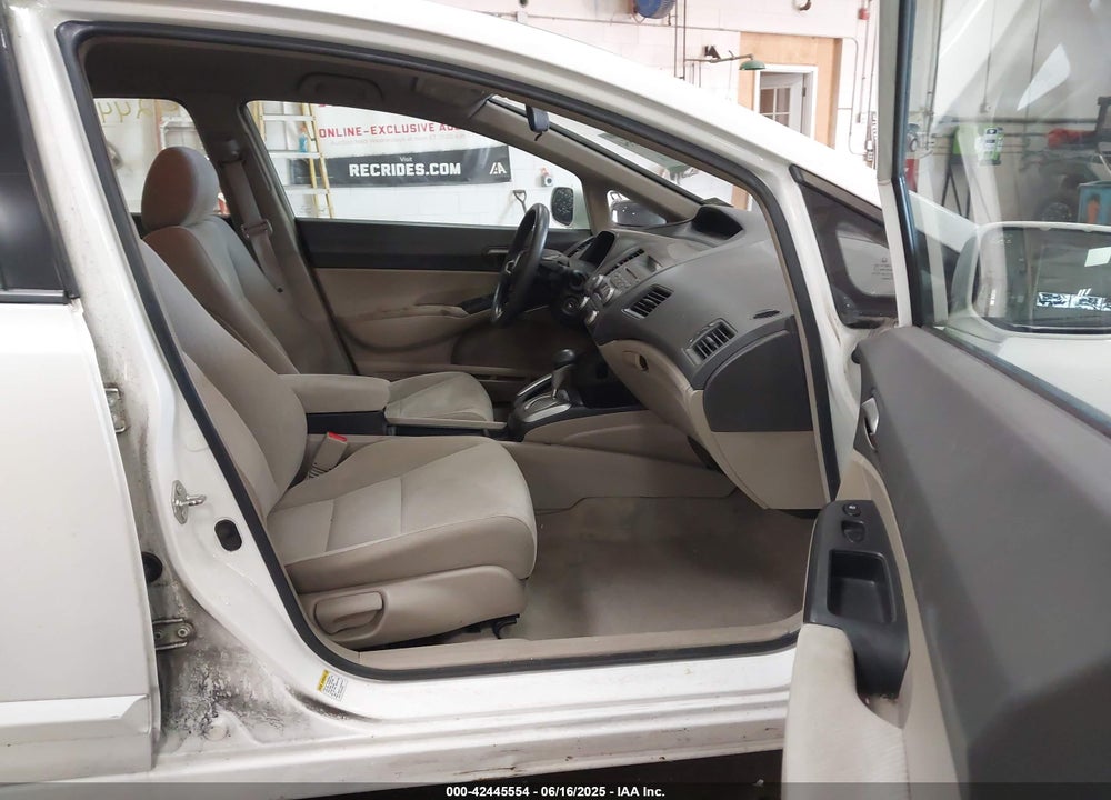 2010 HONDA CIVIC LX VIN: 2HGFA1F57AH512658