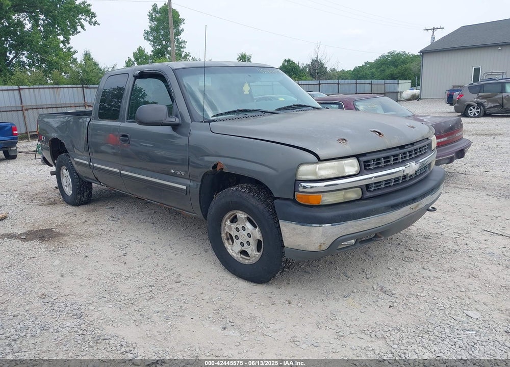 2002 CHEVROLET SILVERADO 1500 LS VIN: 2GCEK19V921184432