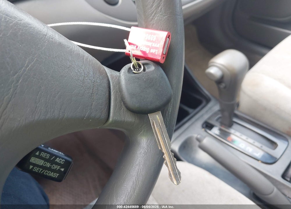 2004 TOYOTA CAMRY LE VIN: 4T1BE30K54U294020