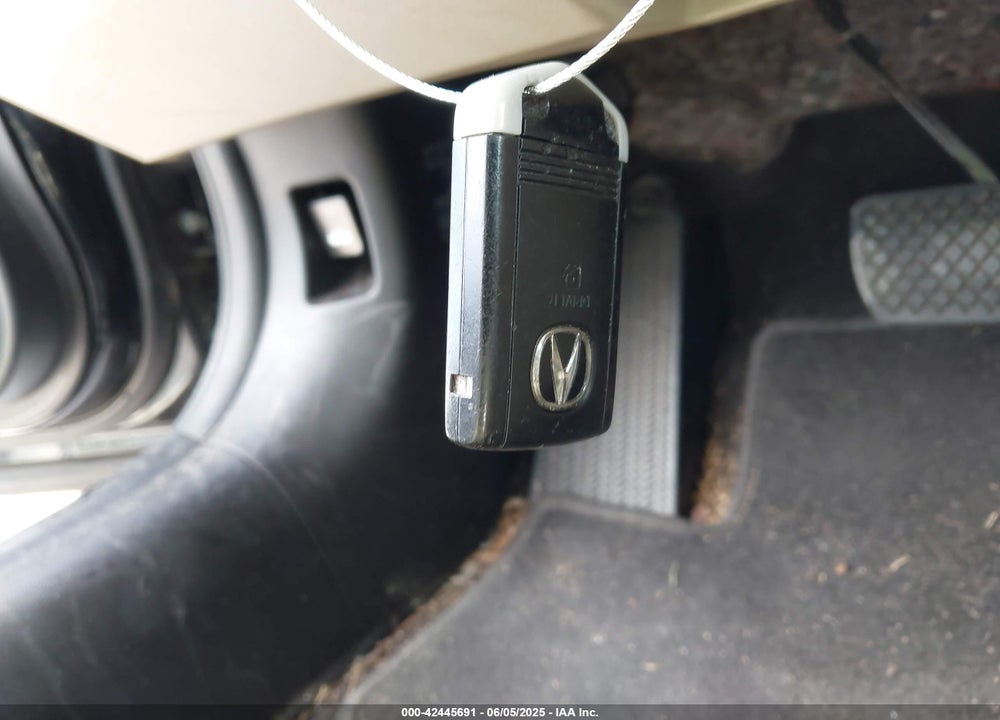 2013 ACURA ILX HYBRID VIN: 19VDE3F76DE301242